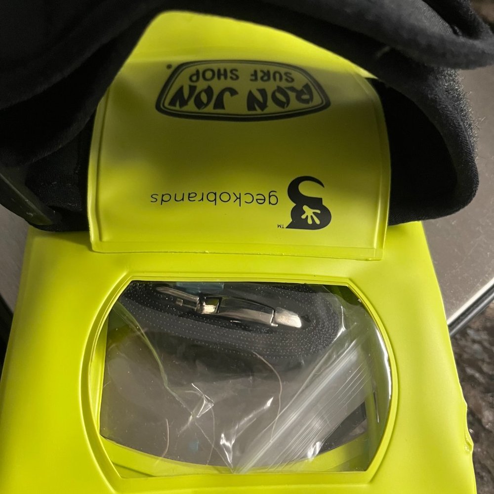 Waterproof phone case - Picture 7 of 16